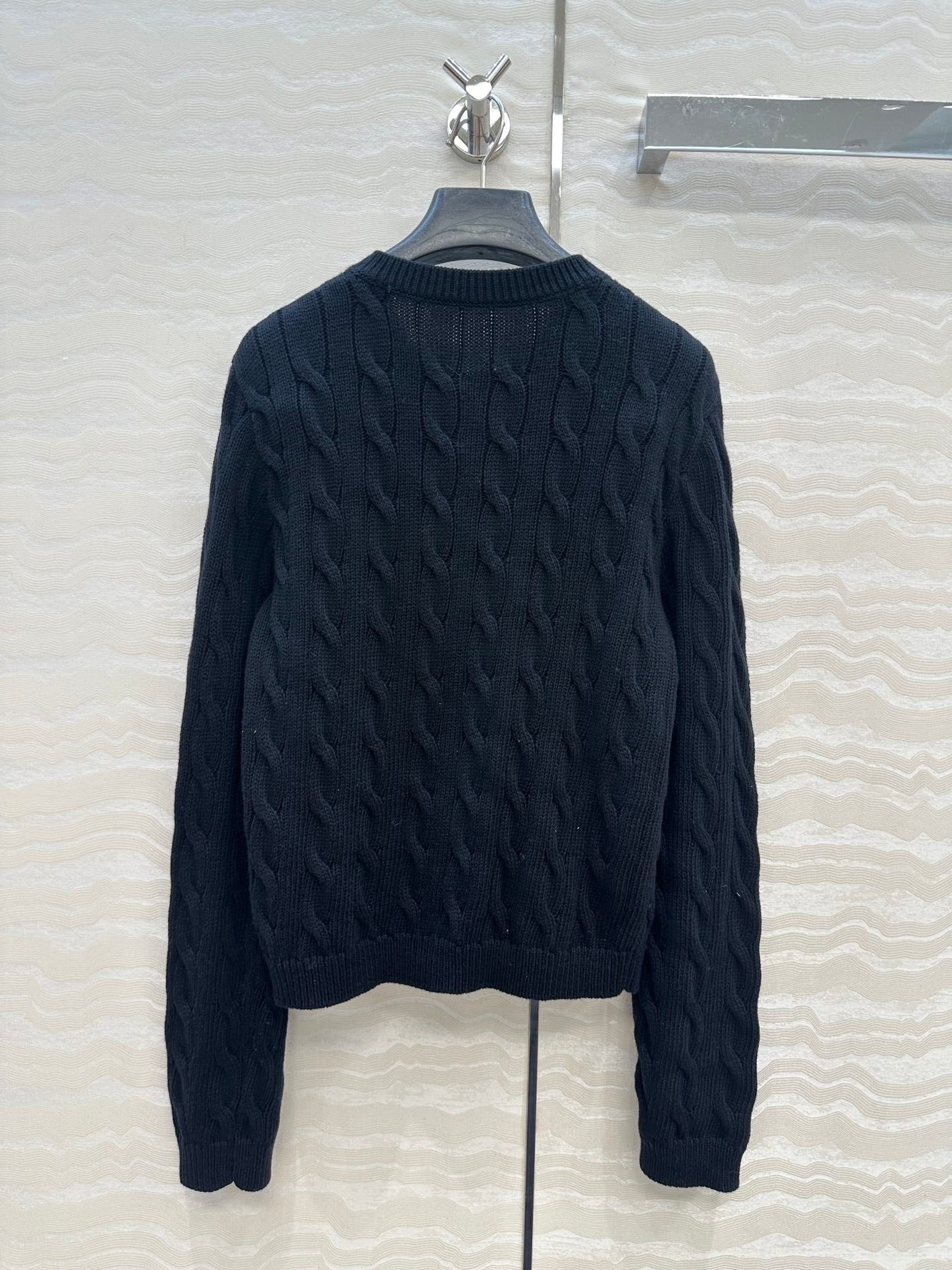 Loe 25fw embroidered cardigan