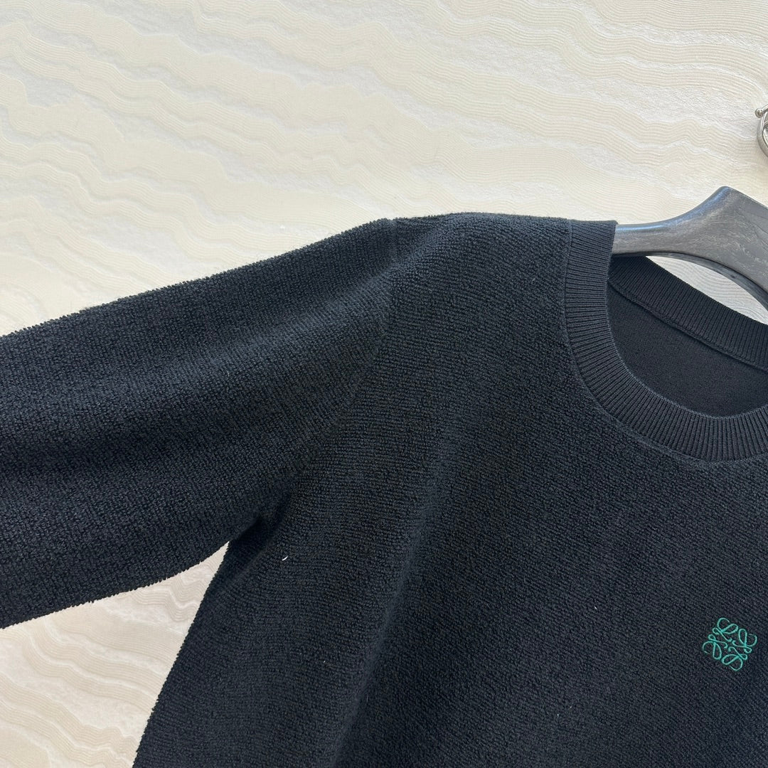 Loe 25fw embroidered sweater