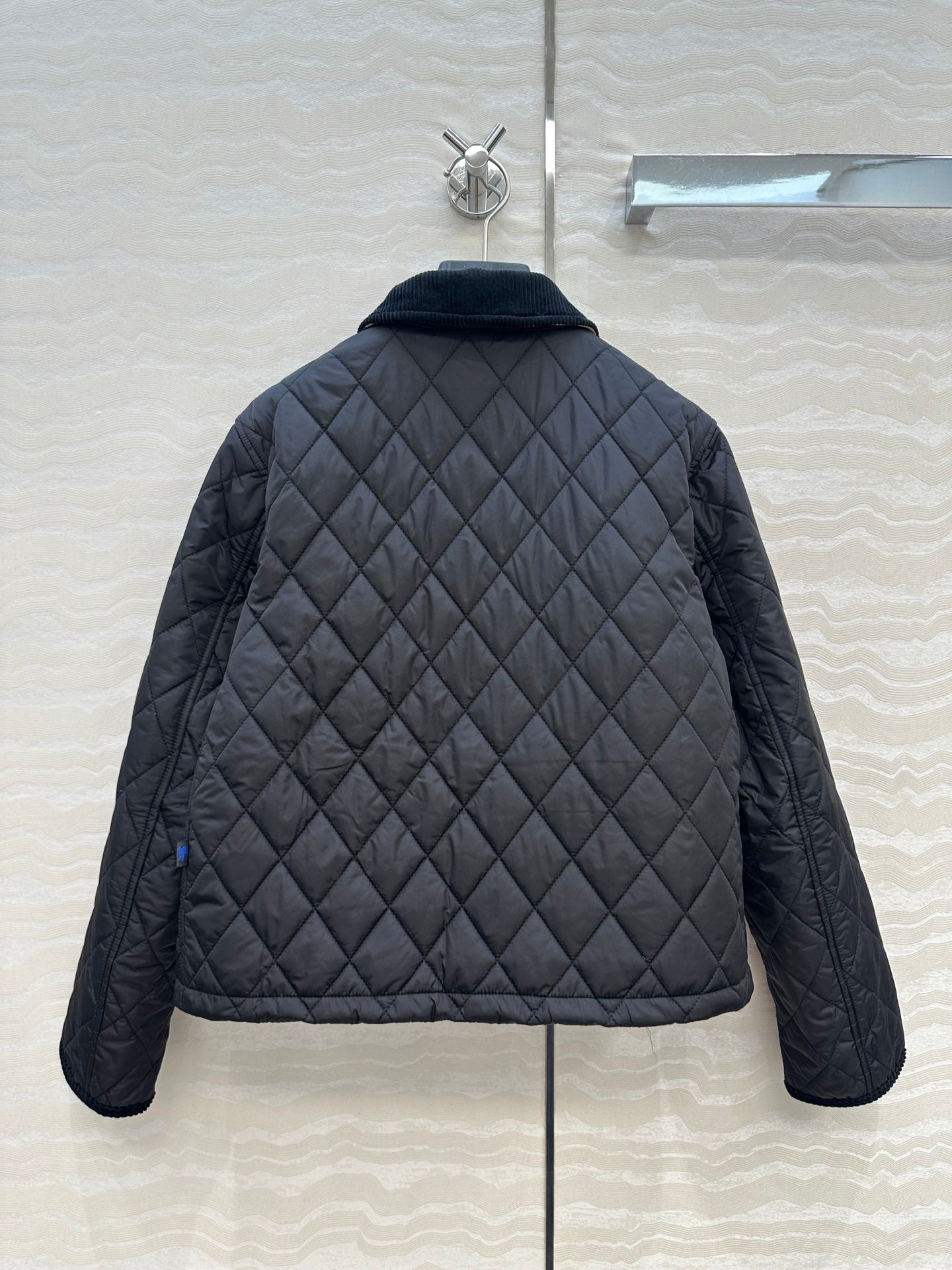 Burber 25fw down jacket