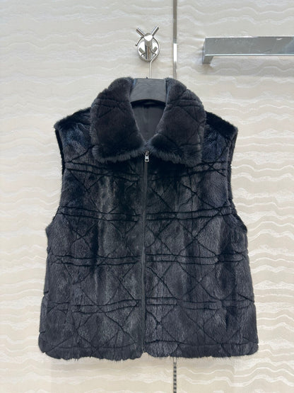 CD 25fw sheepskin vest