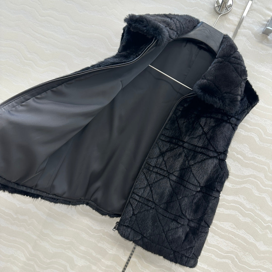 CD 25fw sheepskin vest