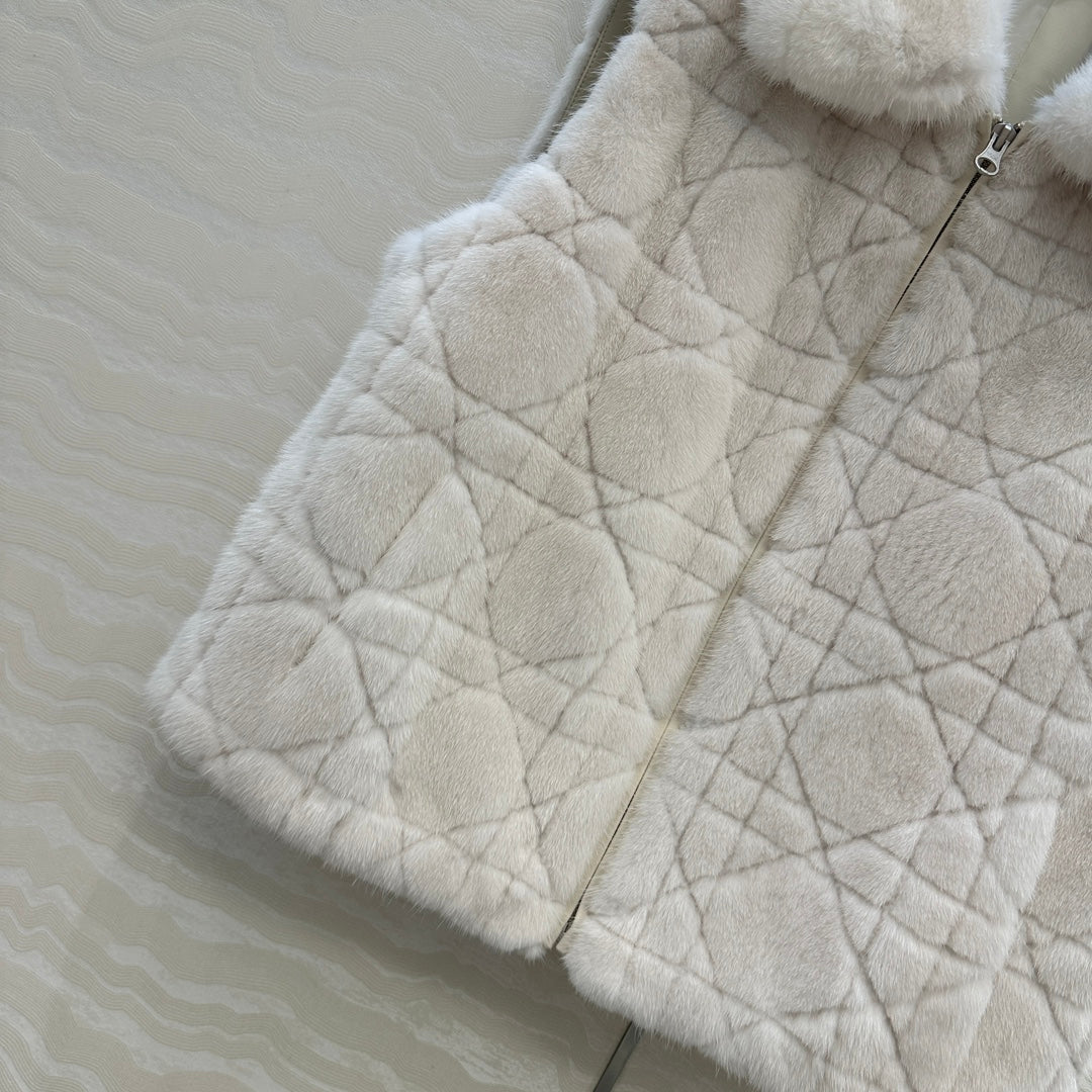 CD 25fw sheepskin vest
