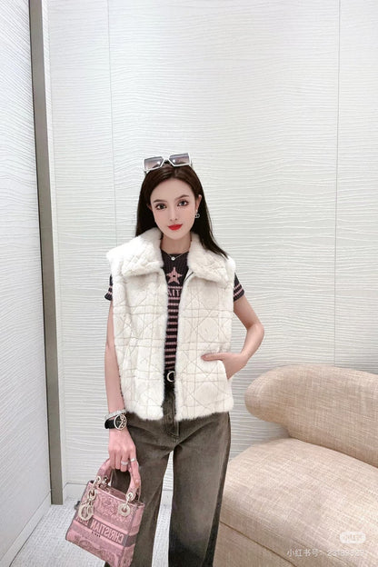 CD 25fw sheepskin vest