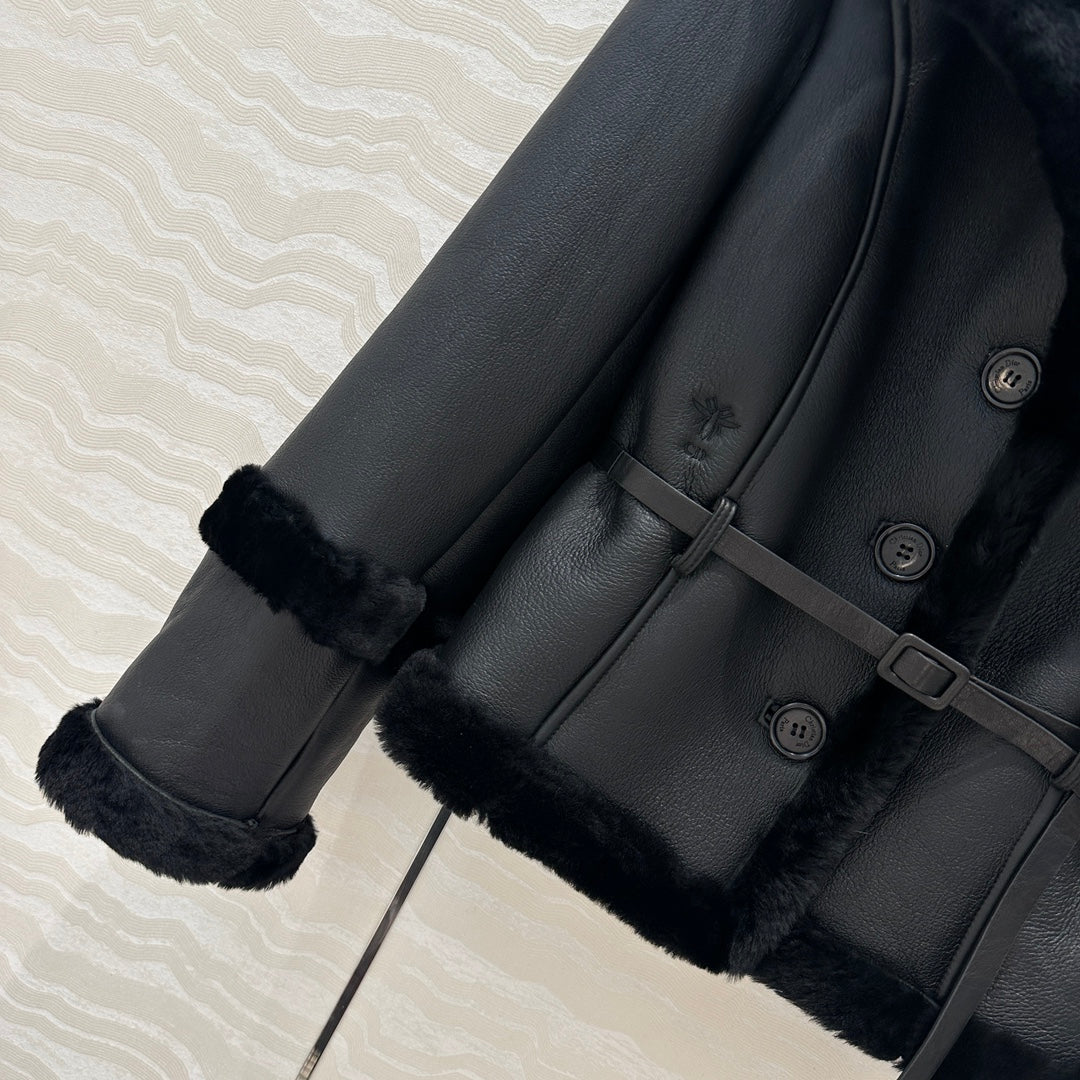 CD 25fw embroidered coat