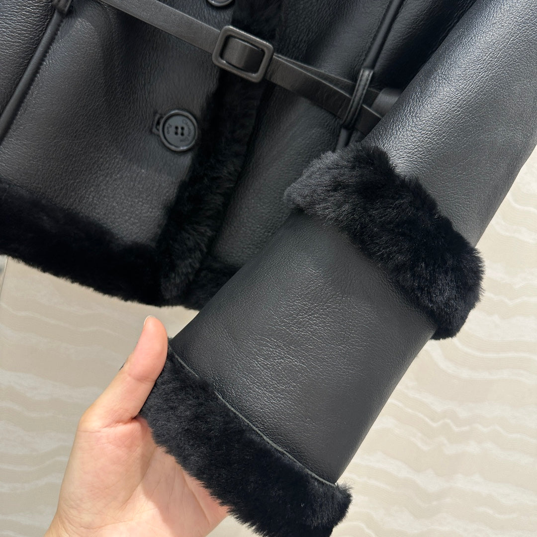 CD 25fw embroidered coat