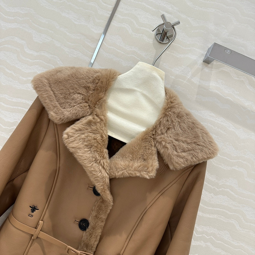 CD 25fw embroidered coat