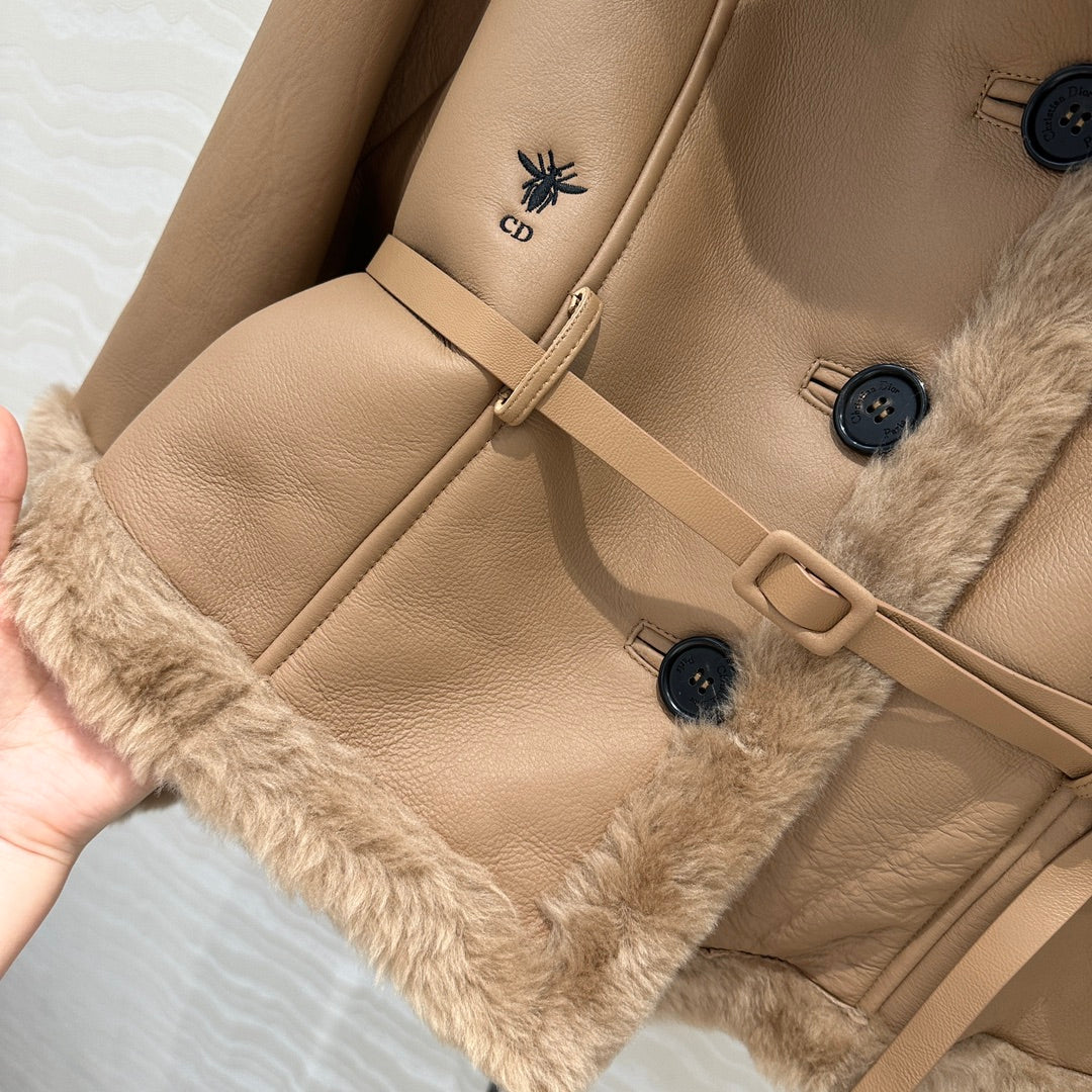CD 25fw embroidered coat