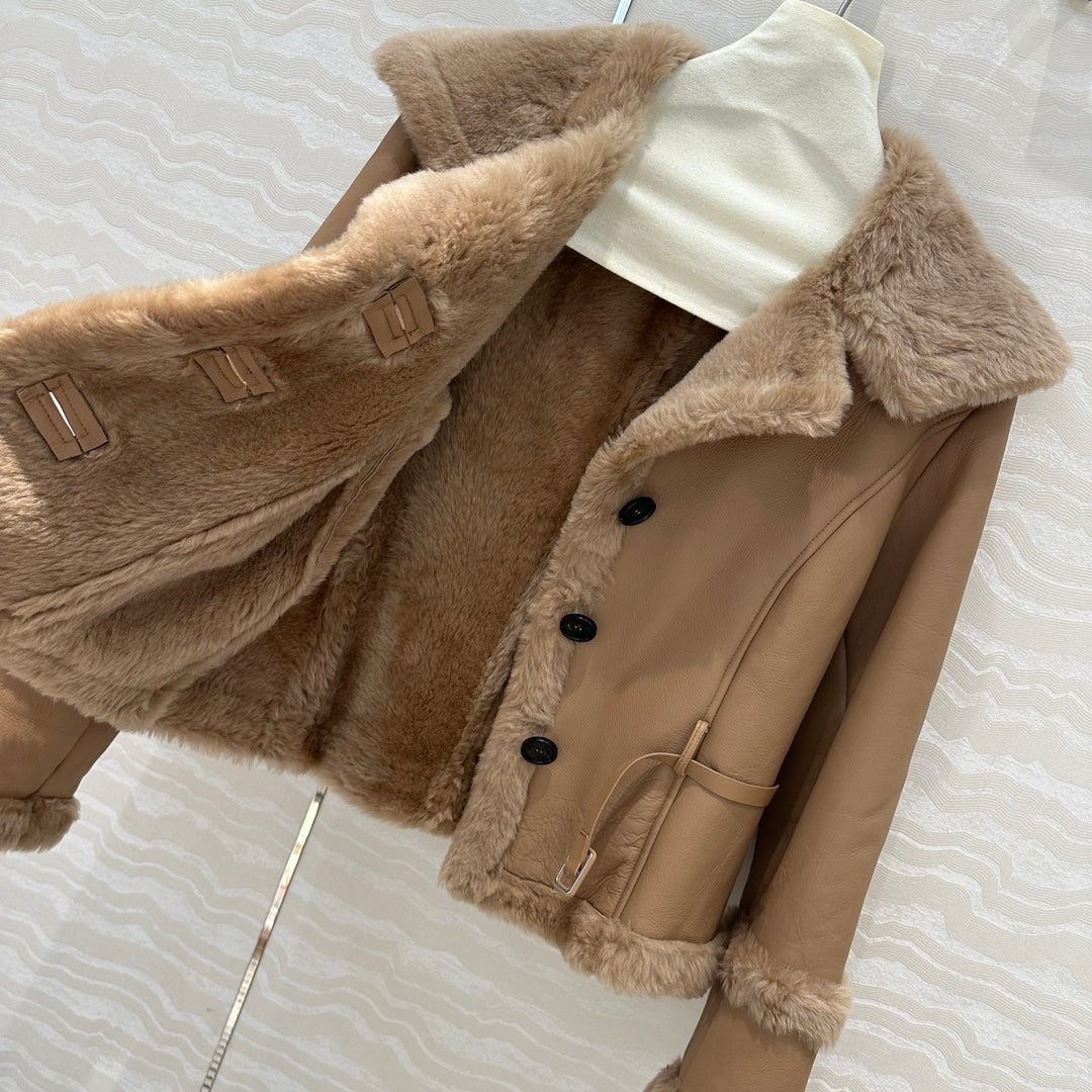 CD 25fw embroidered coat