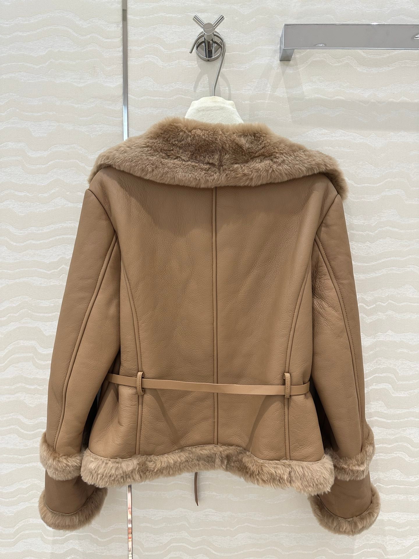 CD 25fw embroidered coat