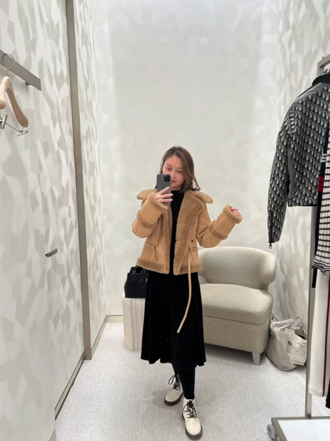 CD 25fw embroidered coat