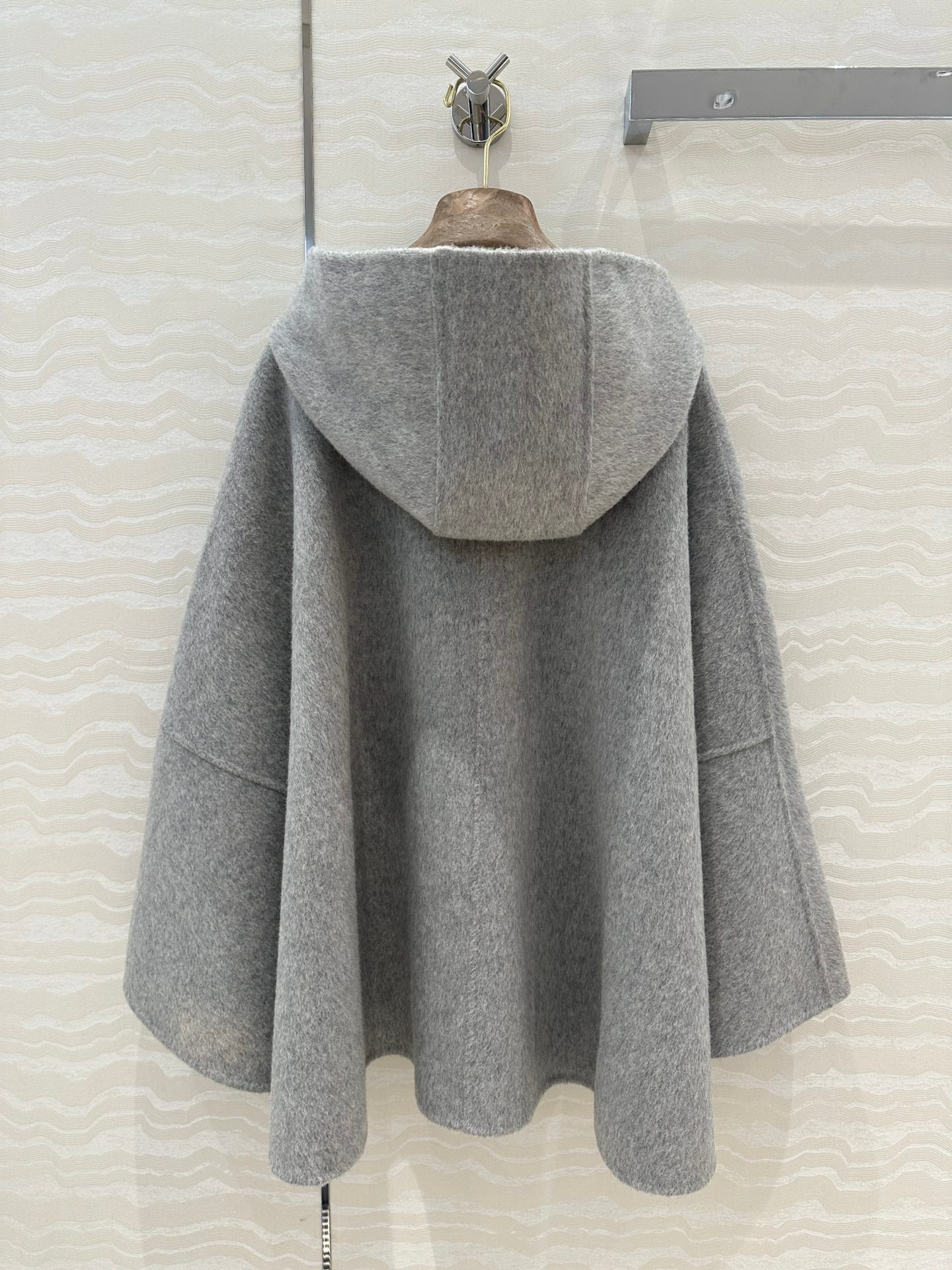 Loro 25fw all-match shawl