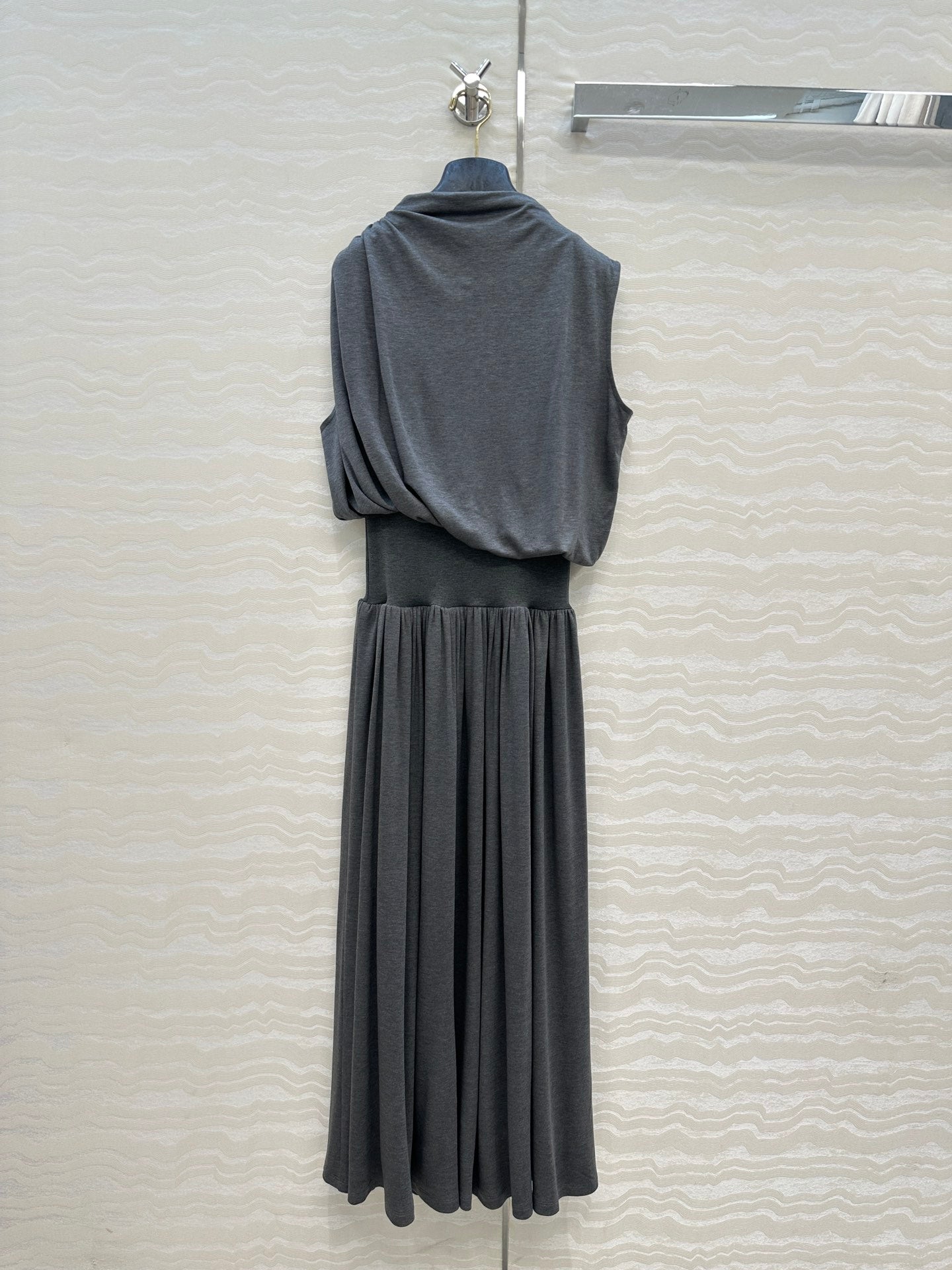 Row 25fw  sleeveless dress