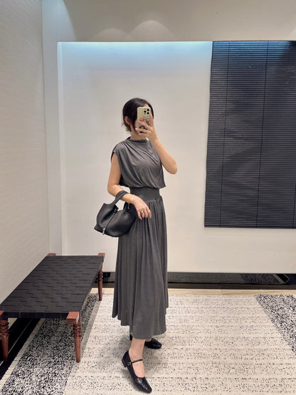 Row 25fw  sleeveless dress
