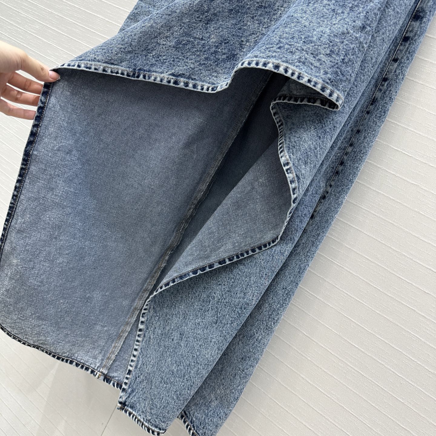 Alai 25fw ruffles jeans