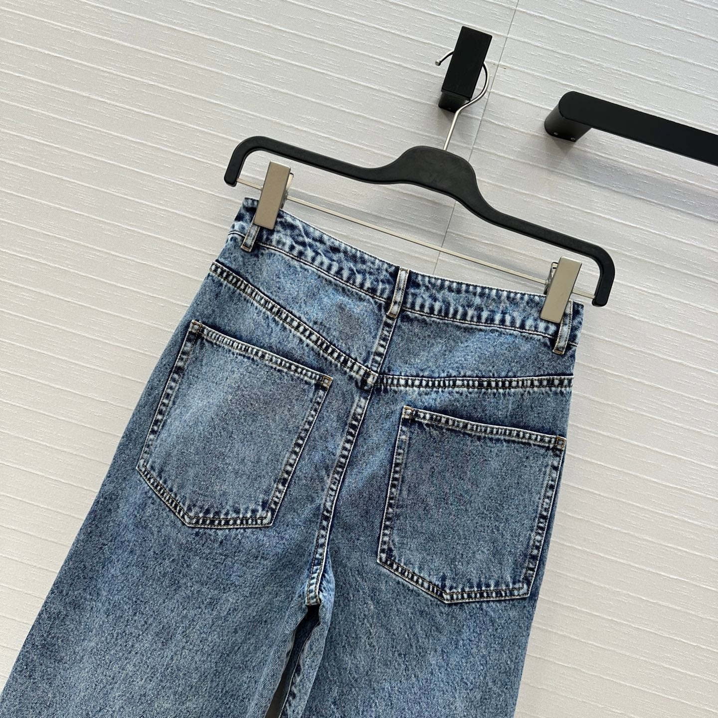 Alai 25fw ruffles jeans