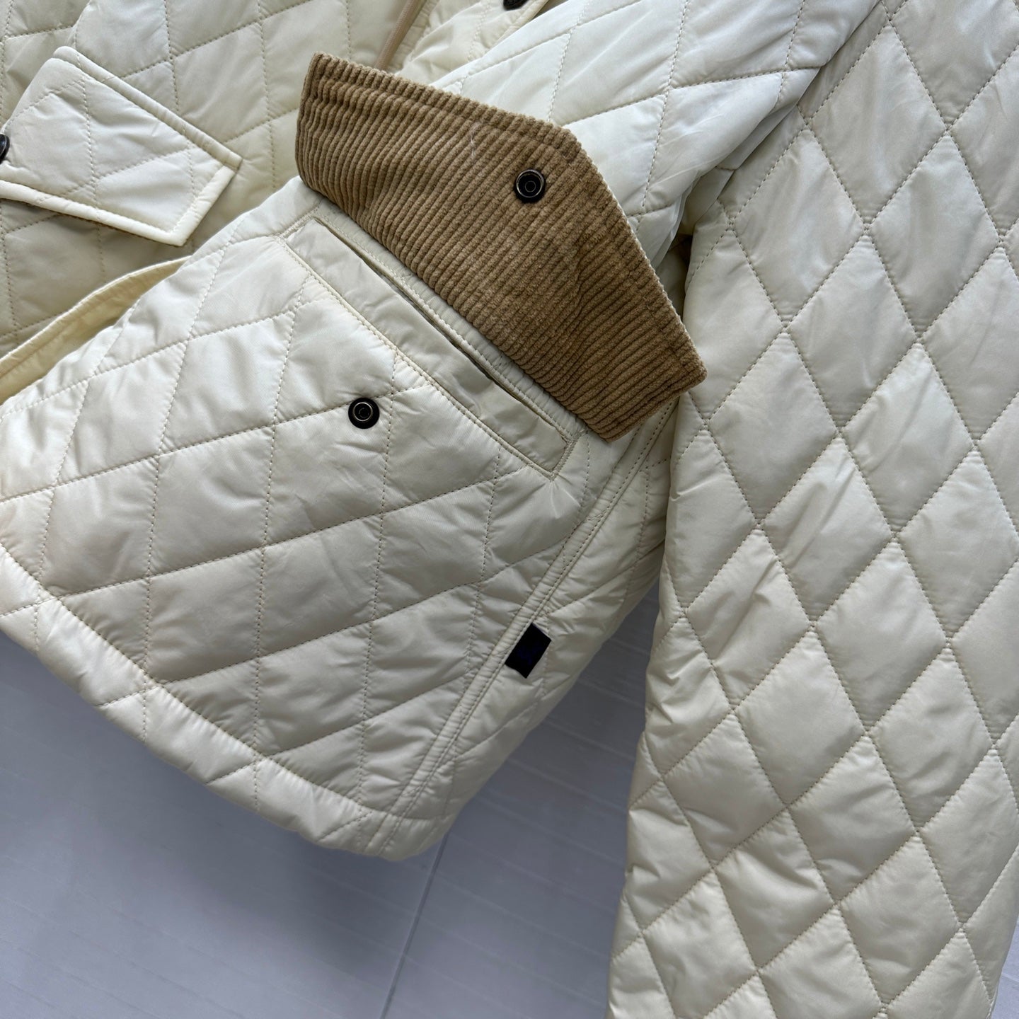 Burber 25fw down jacket