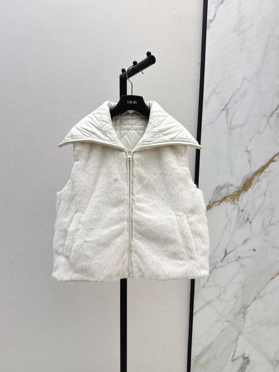 CD 25fw down vest