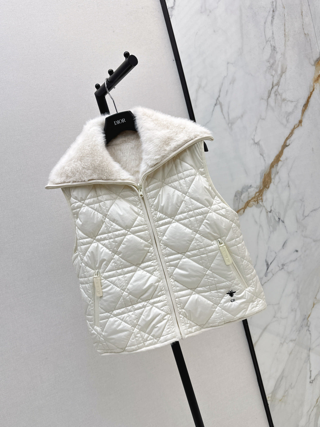 CD 25fw down vest