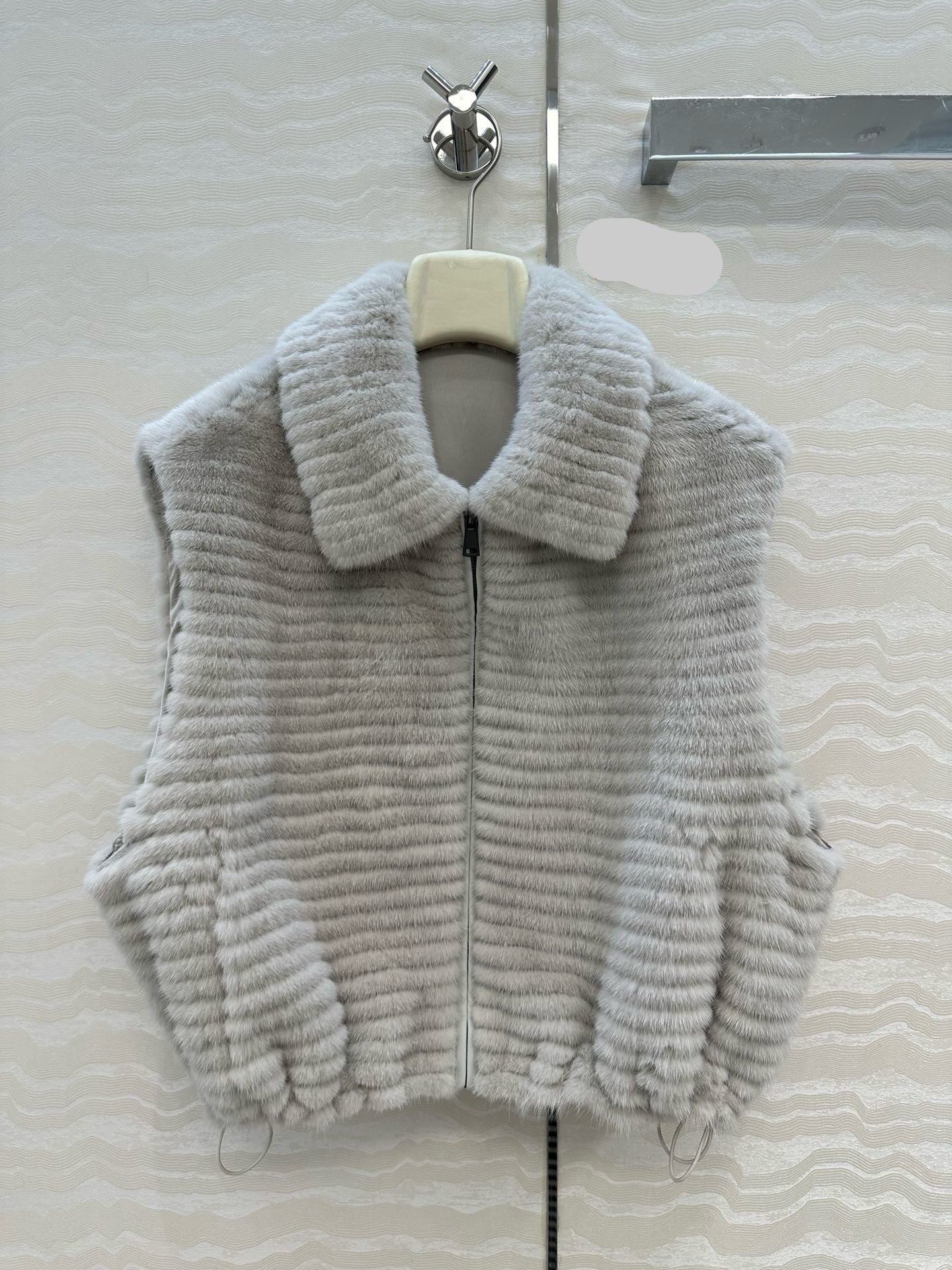 Fend 25fw fur vest
