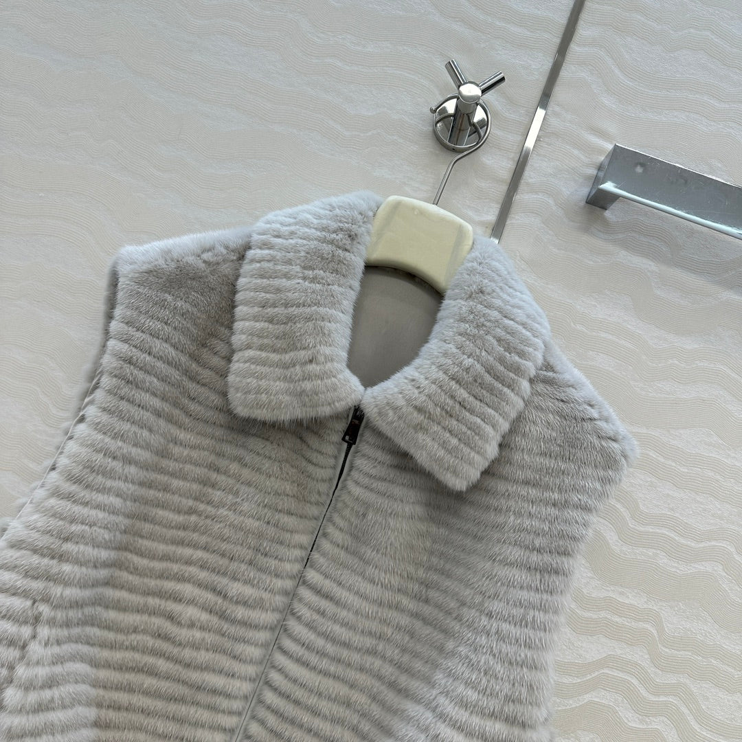 Fend 25fw fur vest