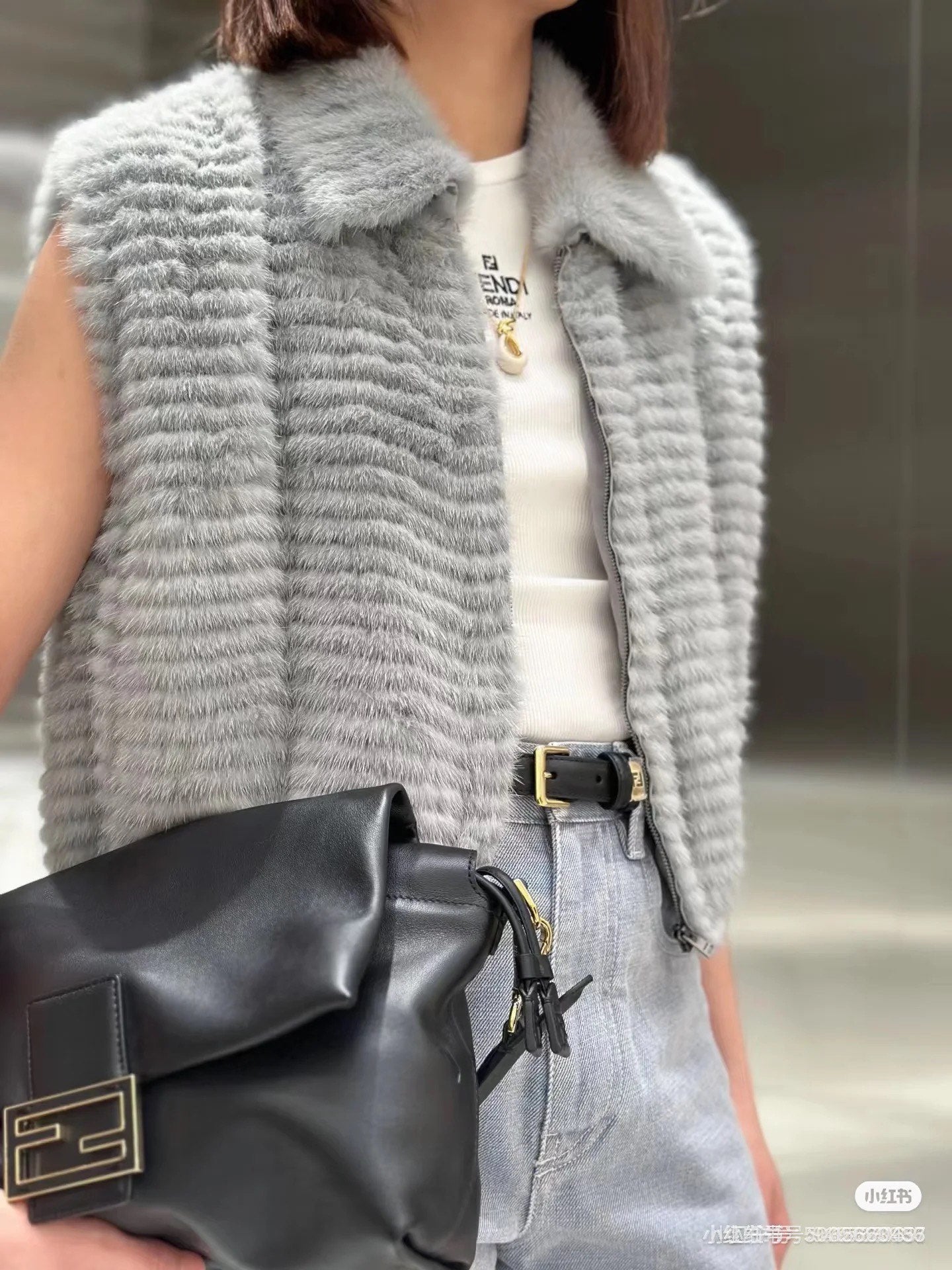 Fend 25fw fur vest