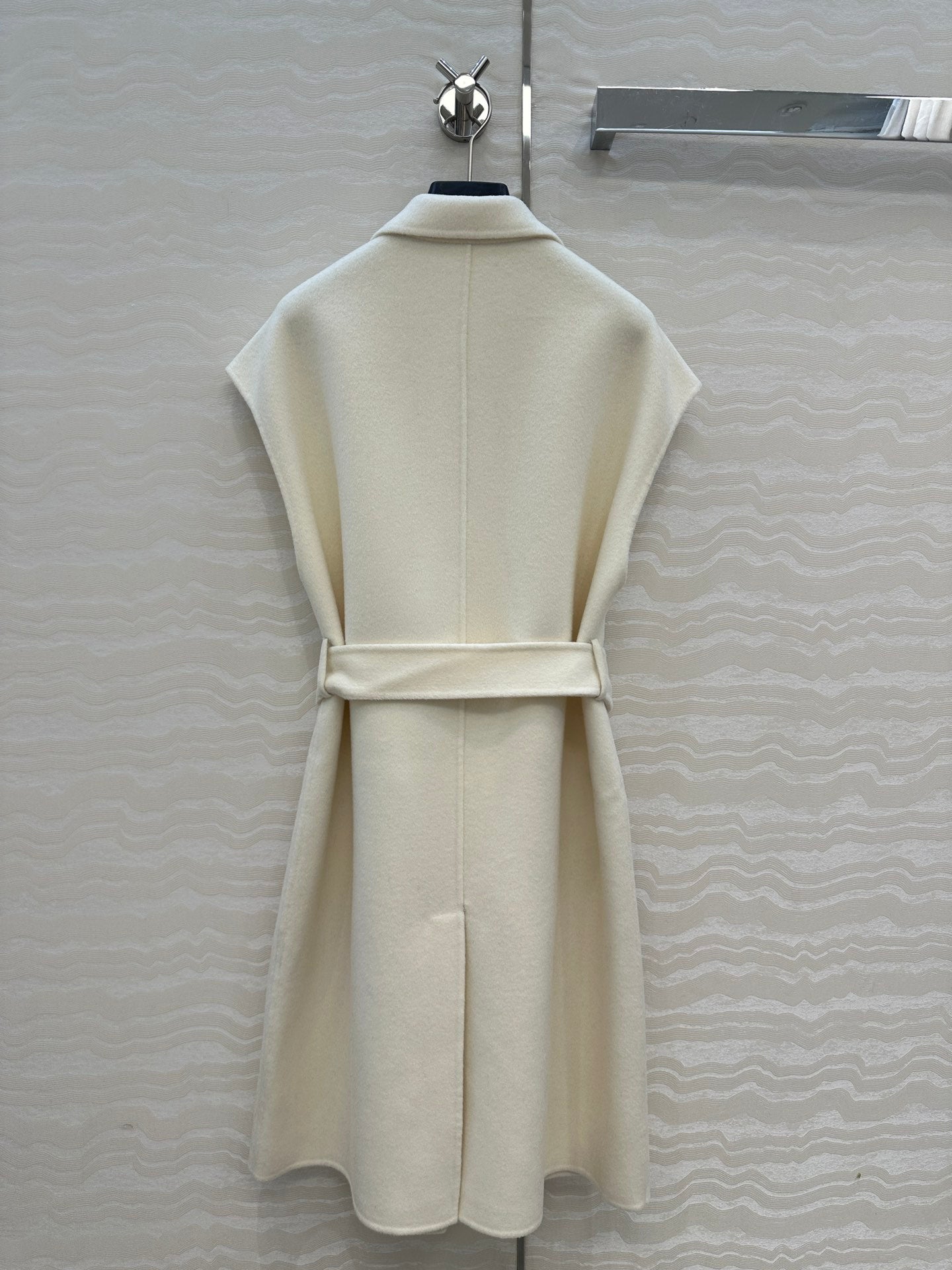 Herm 25fw cashmere vest