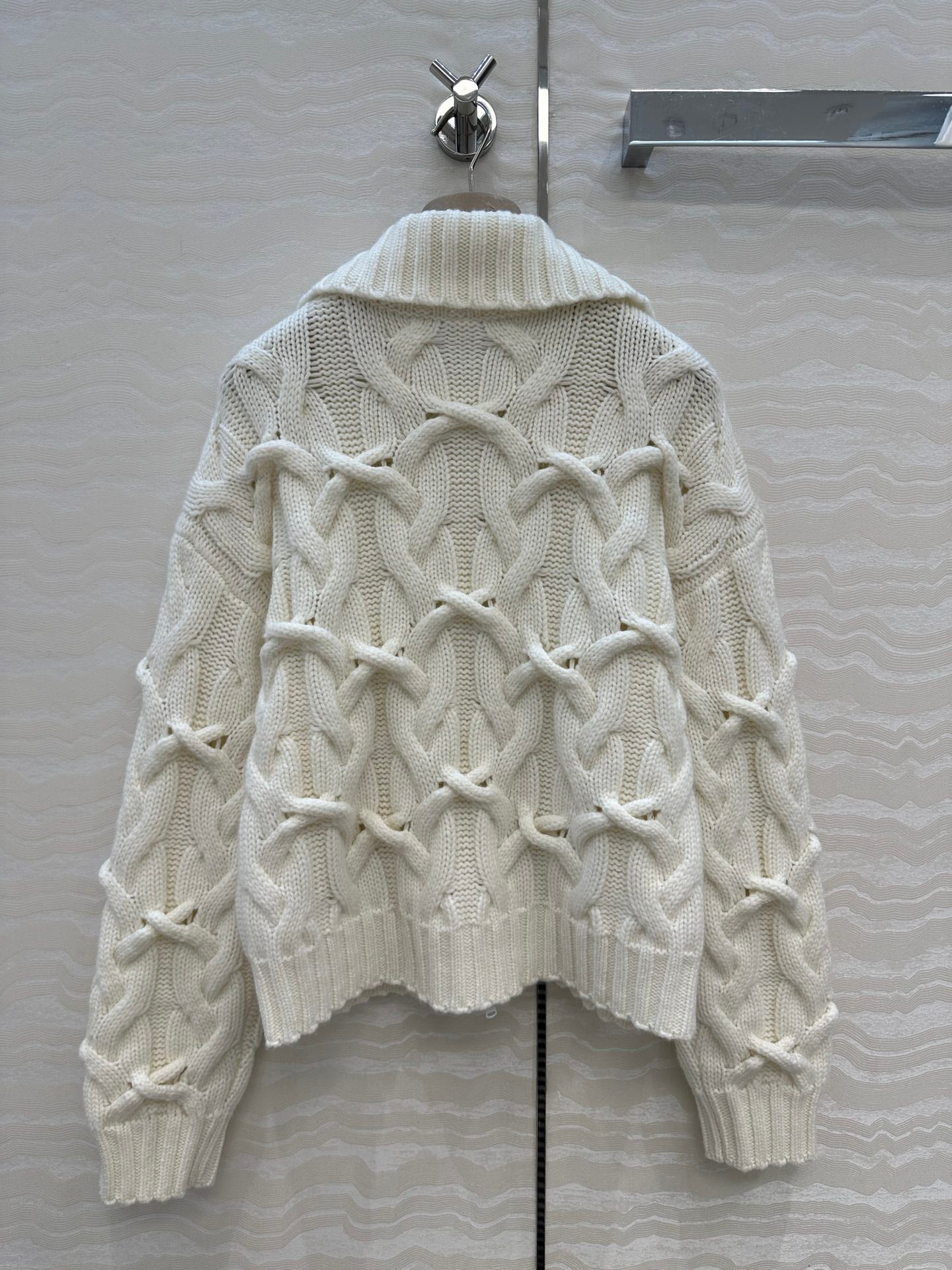 Brune 25fw embroidered jacket