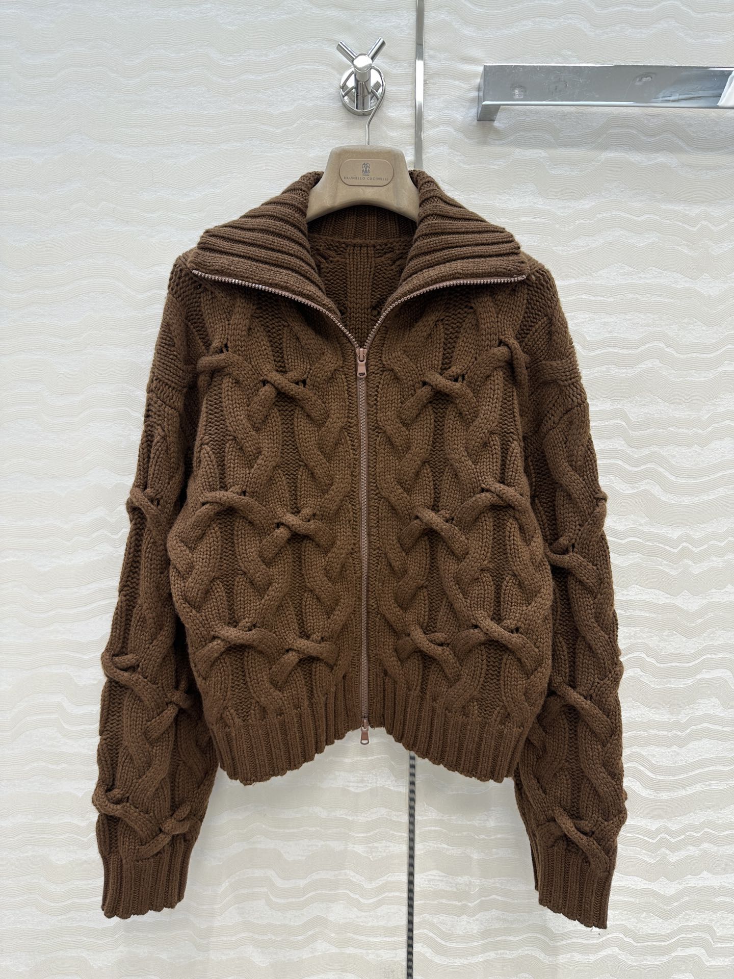 Brune 25fw embroidered jacket