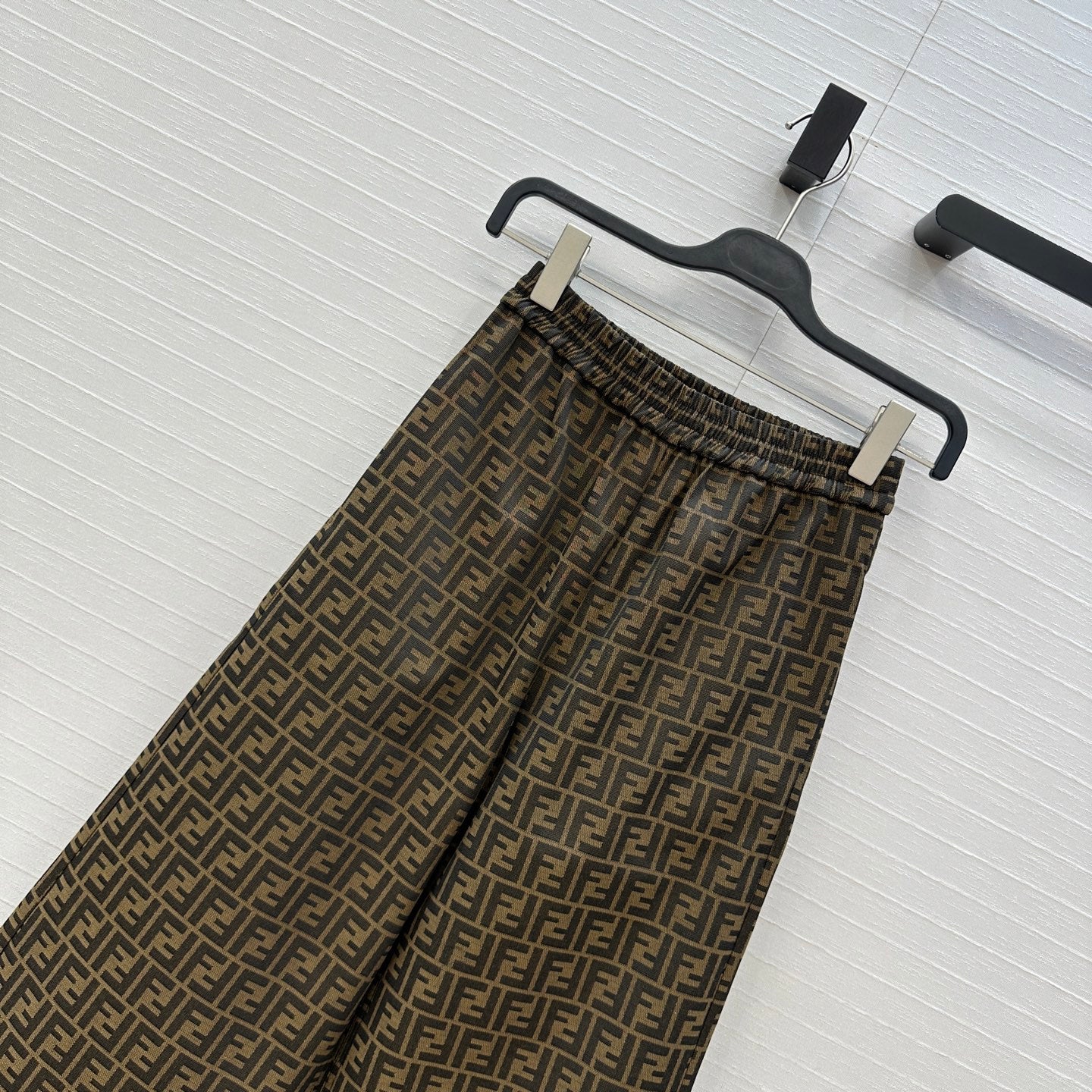 Fend 25fw jacquard pants