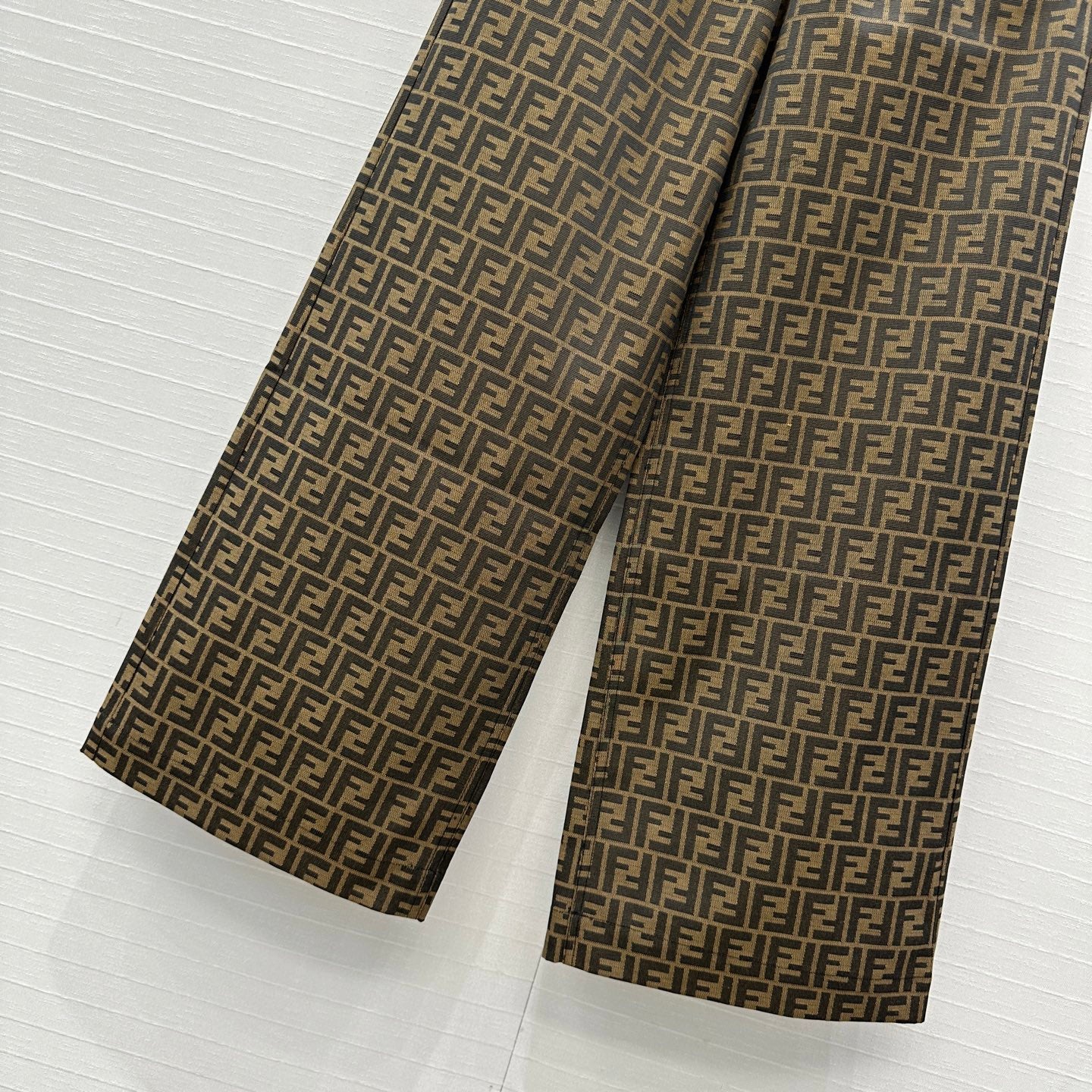 Fend 25fw jacquard pants