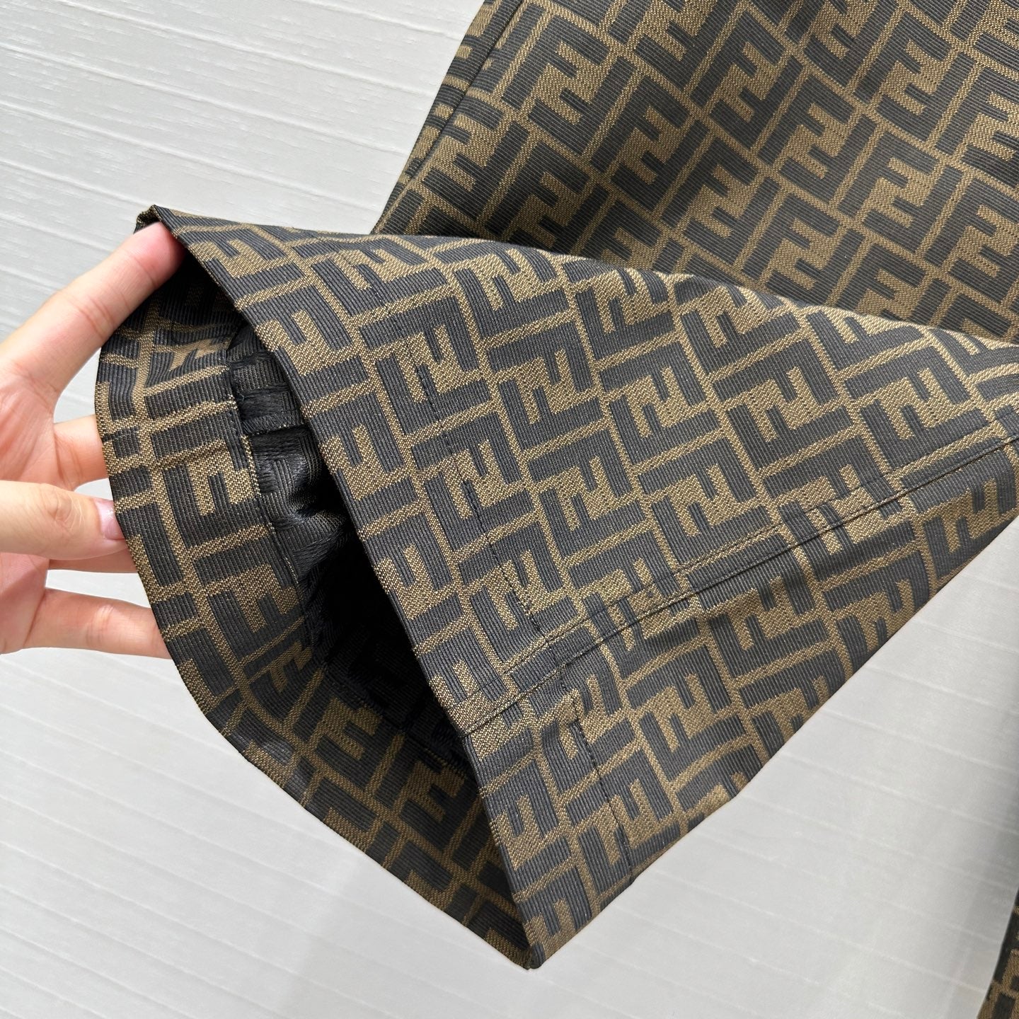 Fend 25fw jacquard pants