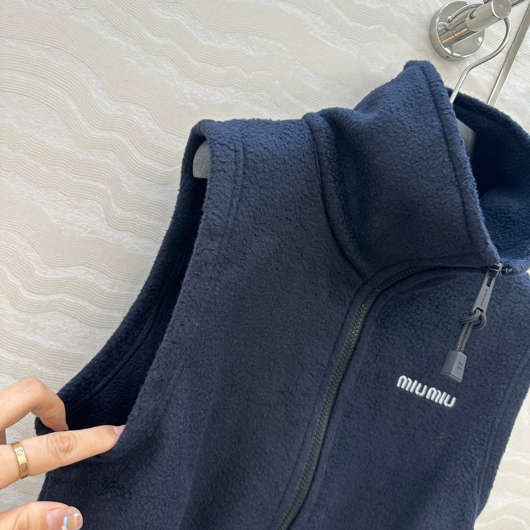 Miu 25fw embroidered vest