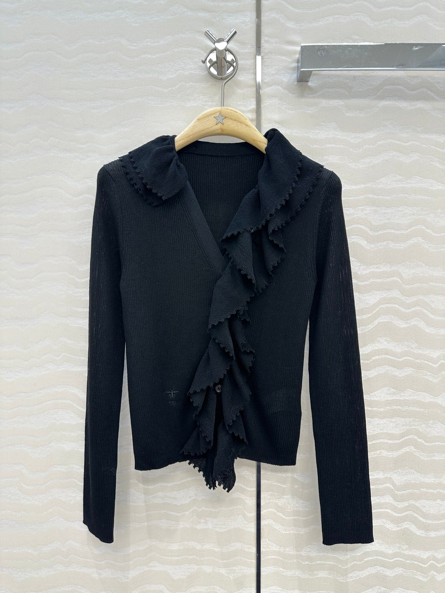 CD 25fw pleated cardigan