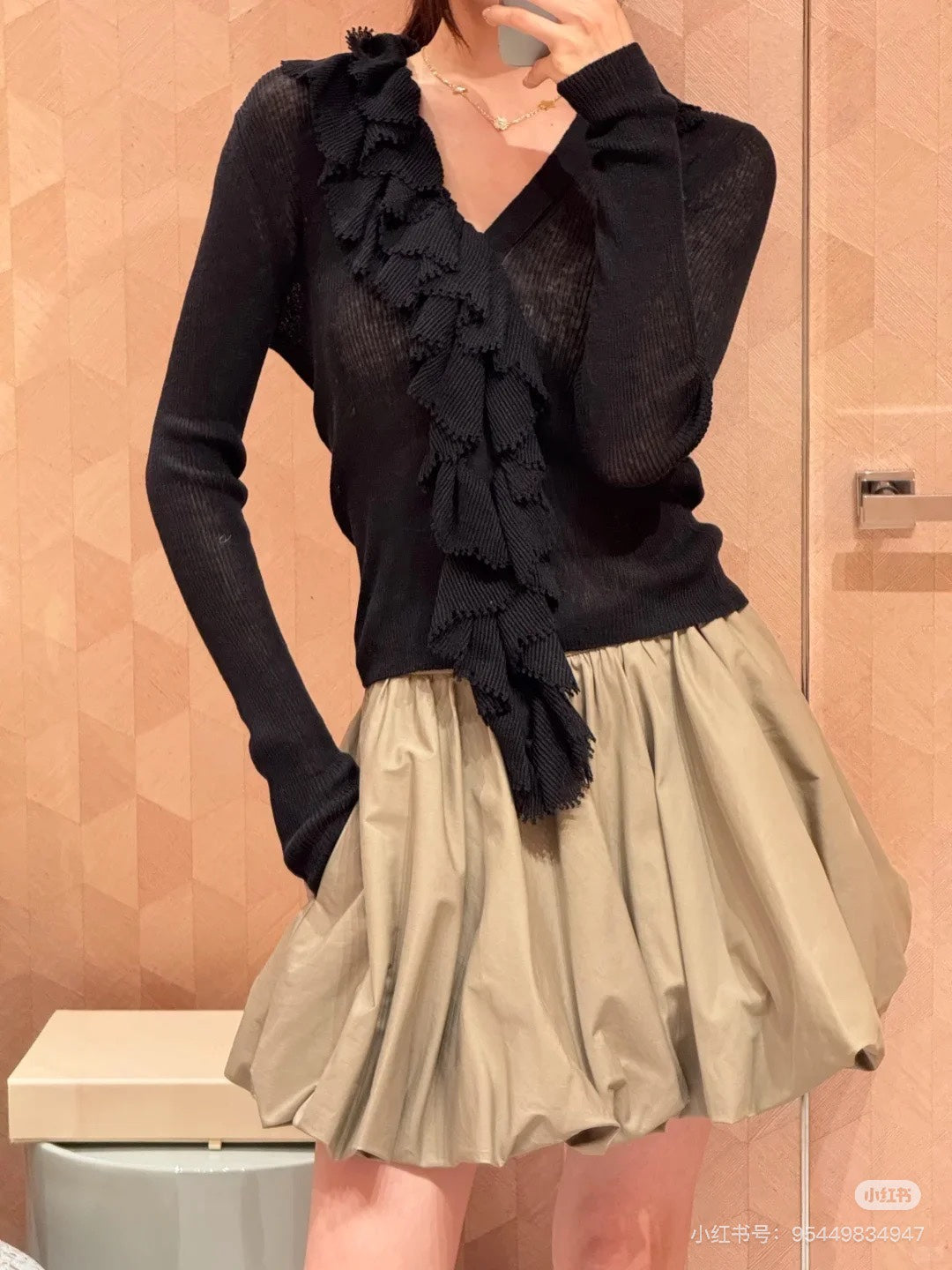 CD 25fw pleated cardigan