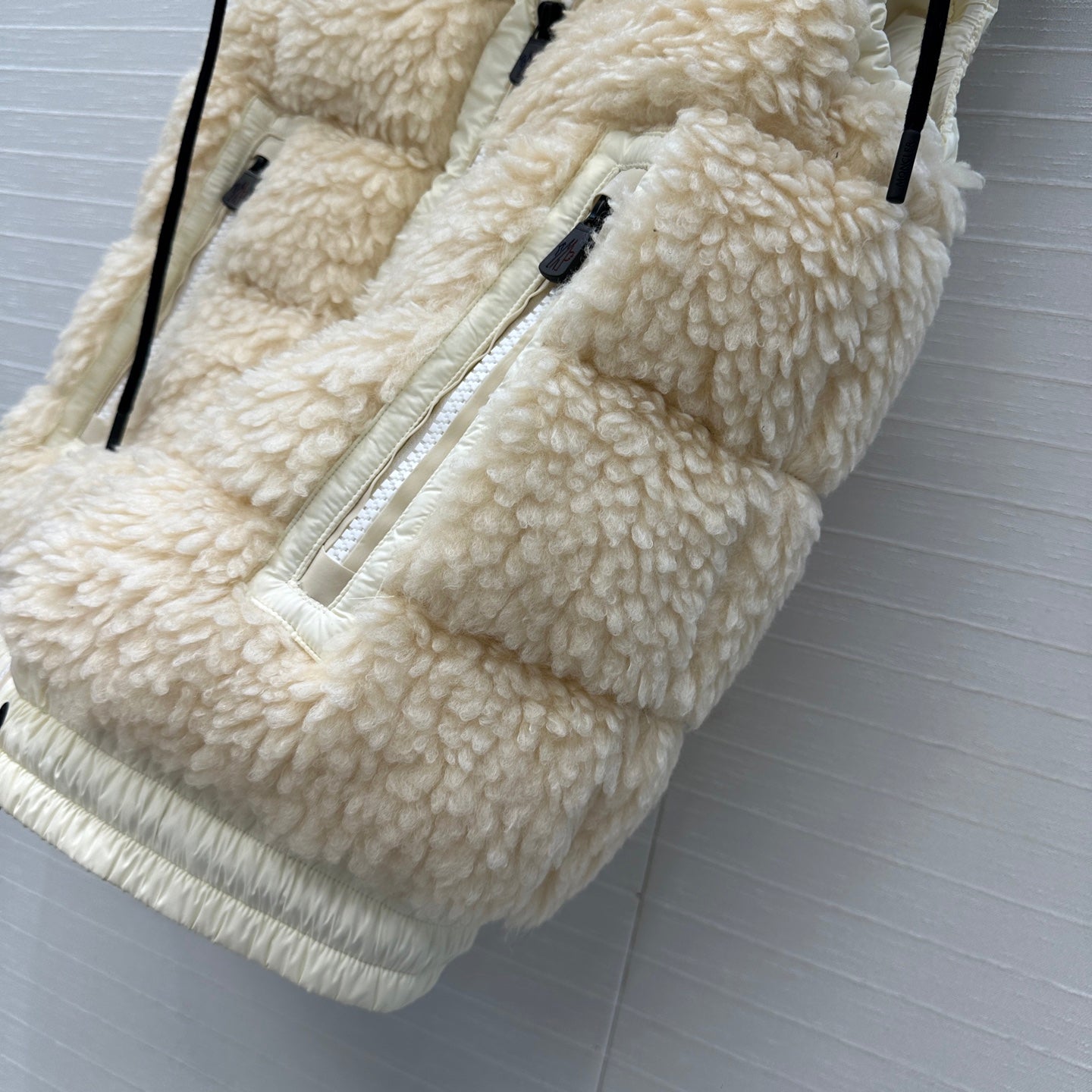 Mon 25fw down vest