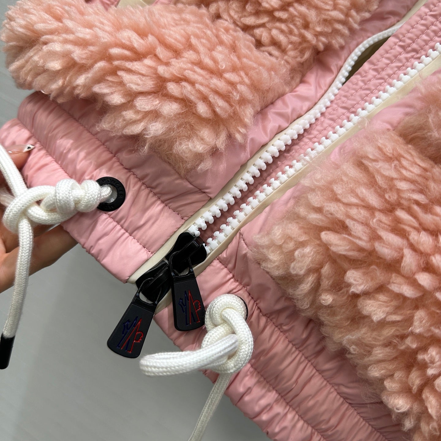 Mon 25fw down vest
