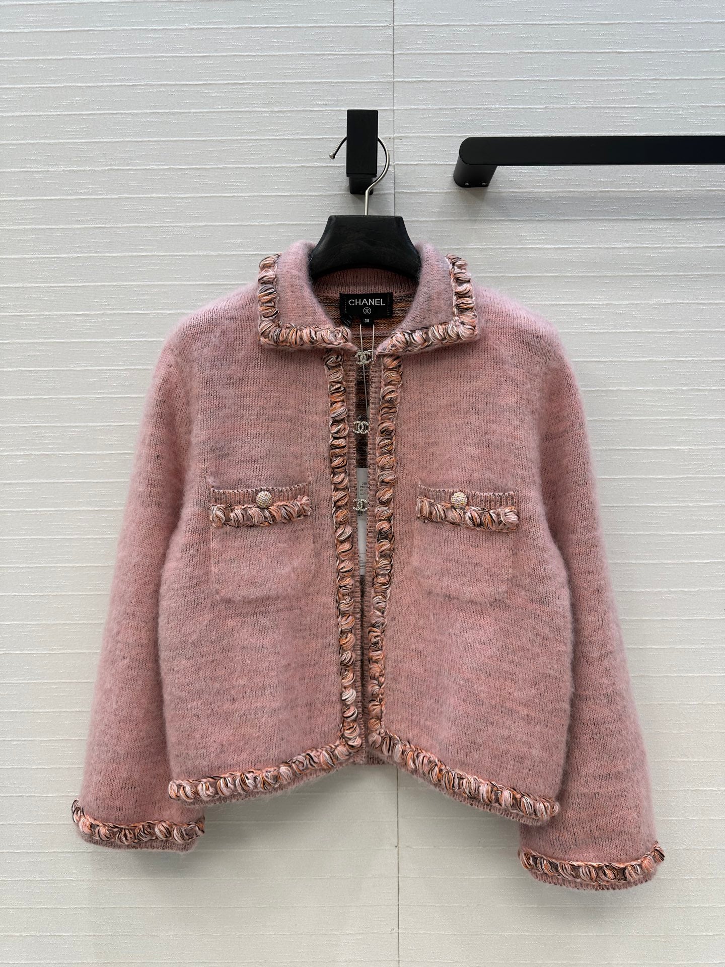 Guc 25fw embroidered cardigan