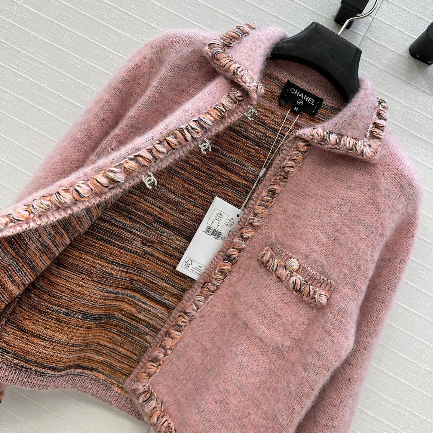 Guc 25fw embroidered cardigan