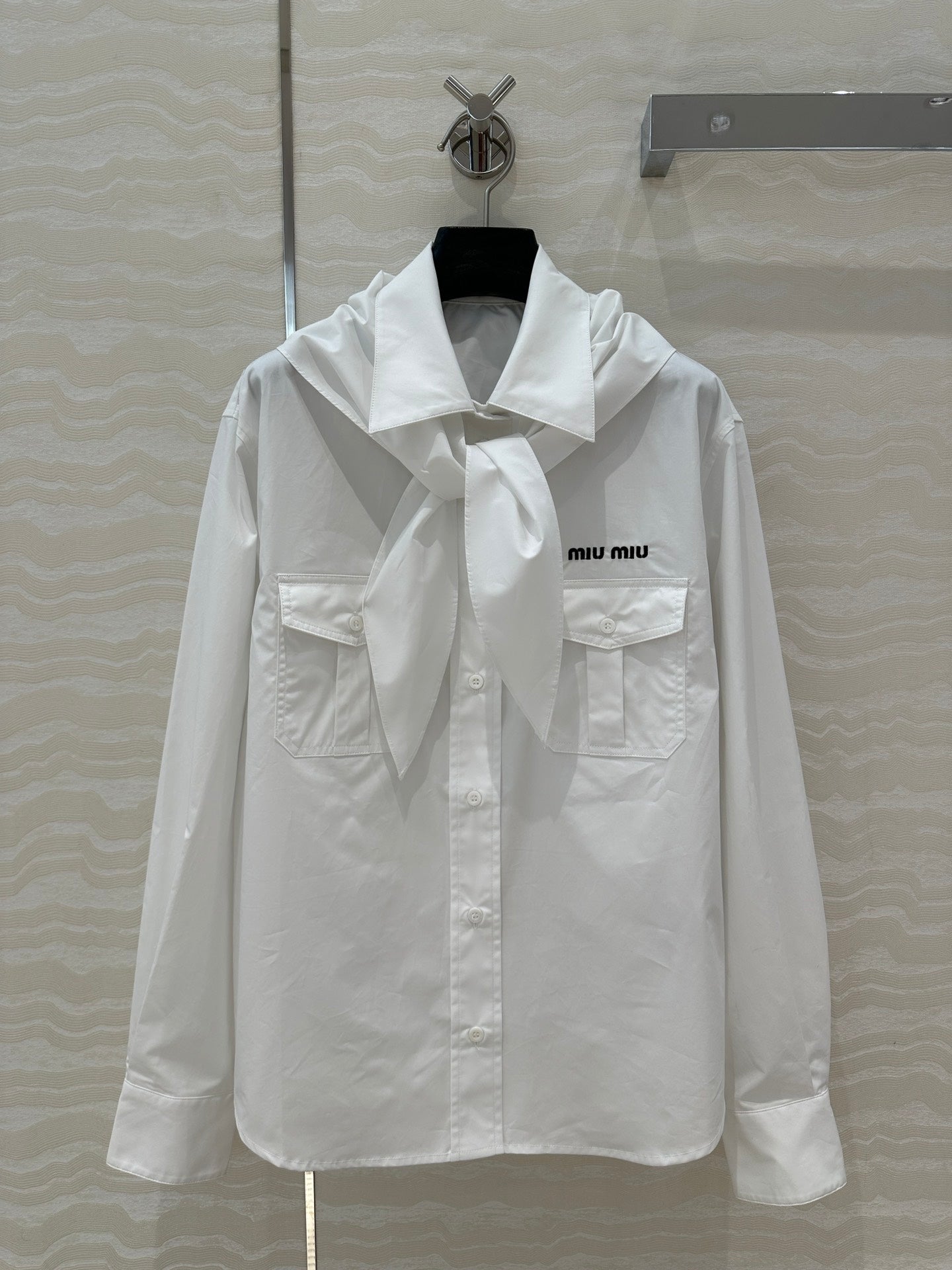Miu 25fw all-match shirt