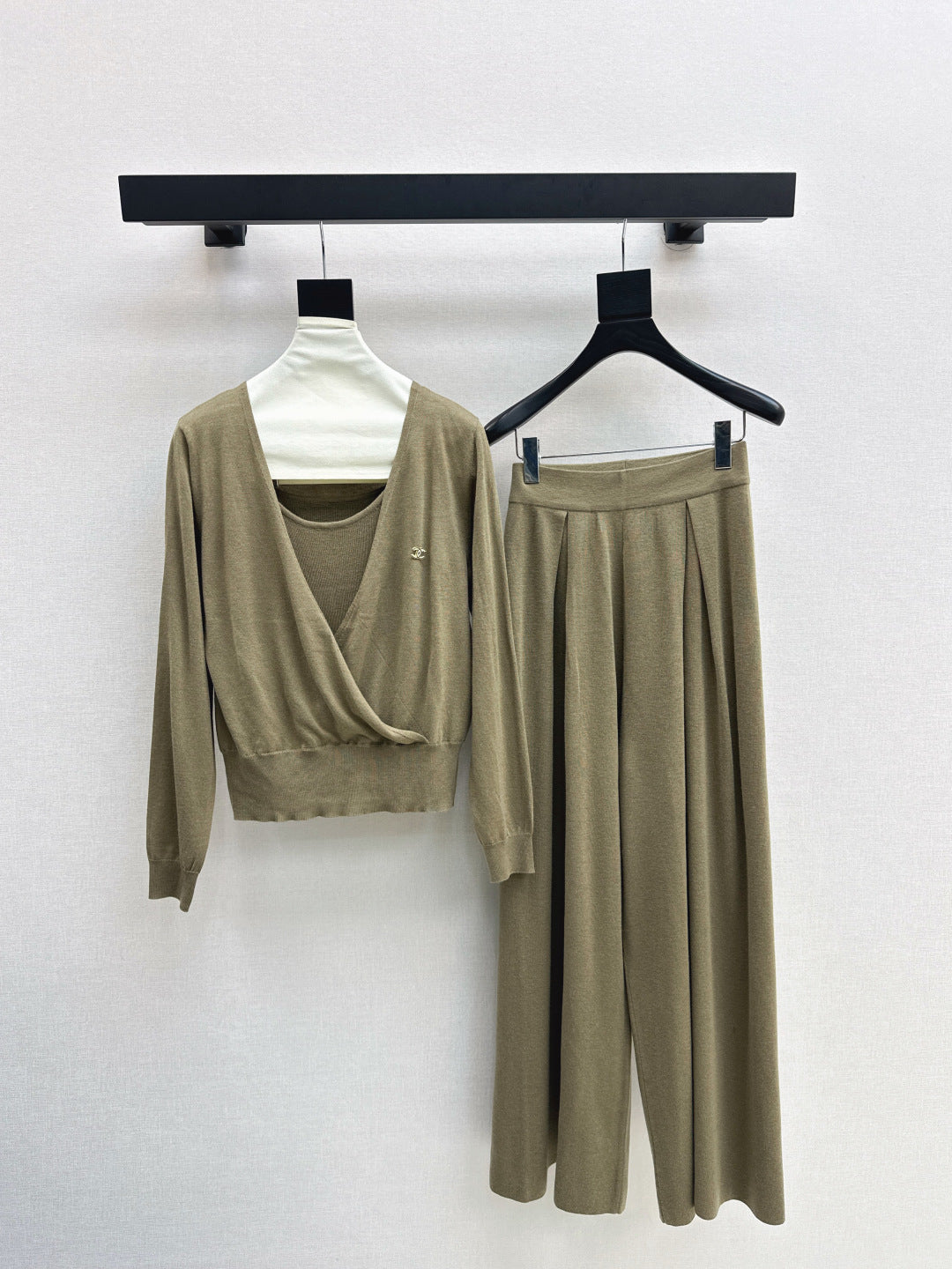 Max 25fw knitted suit