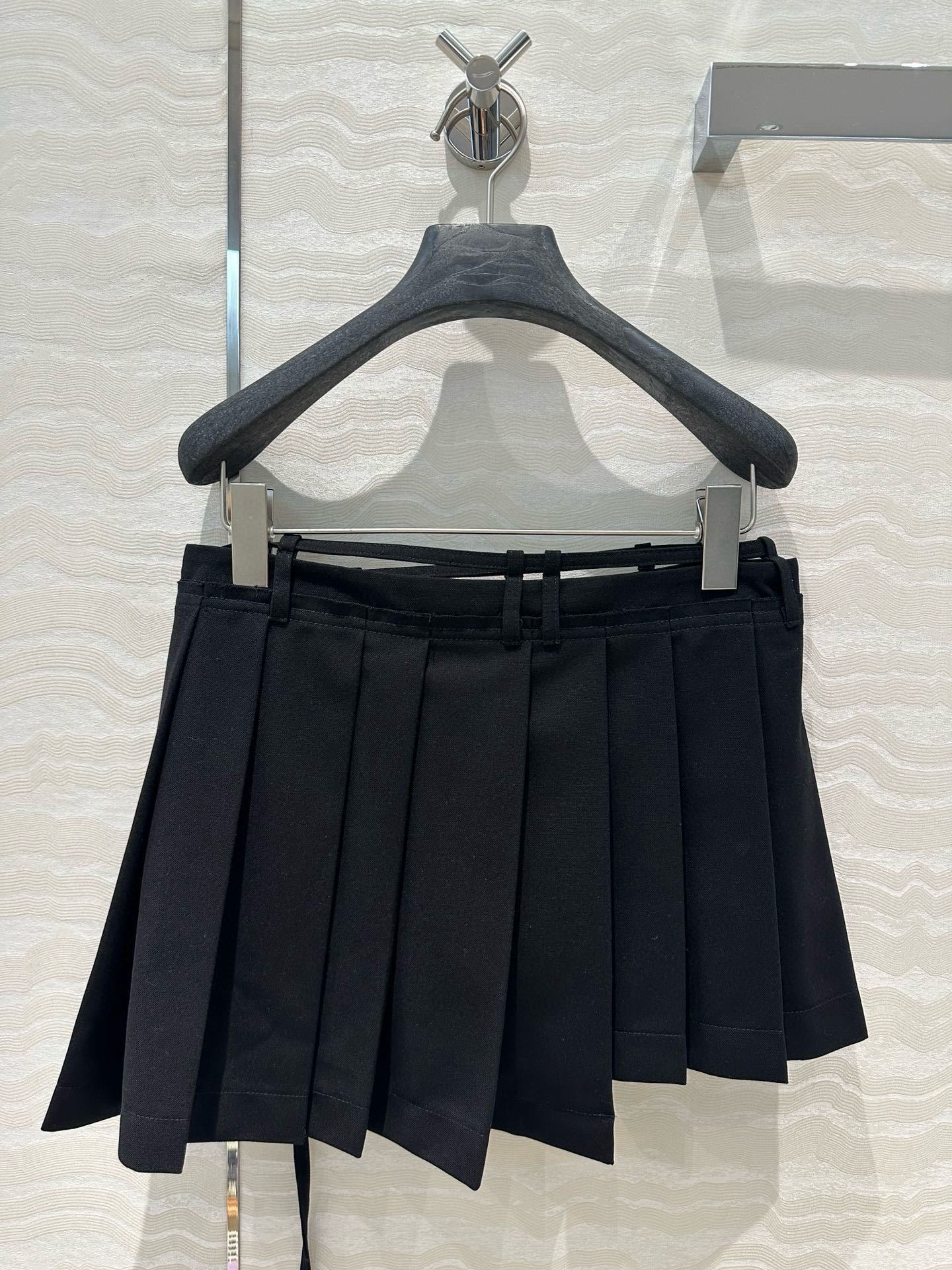 Acn 25fw pleated skirts