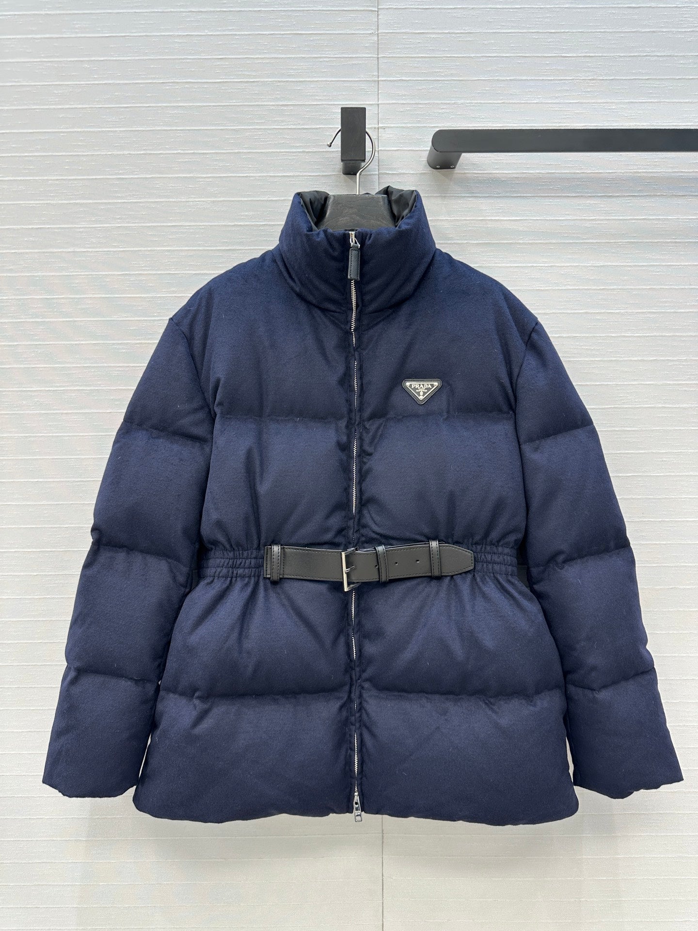 Pra 25fw down jacket