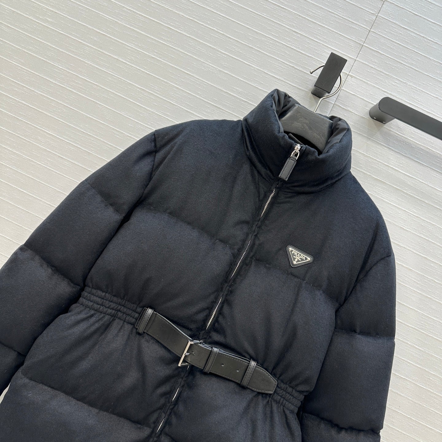 Pra 25fw down jacket