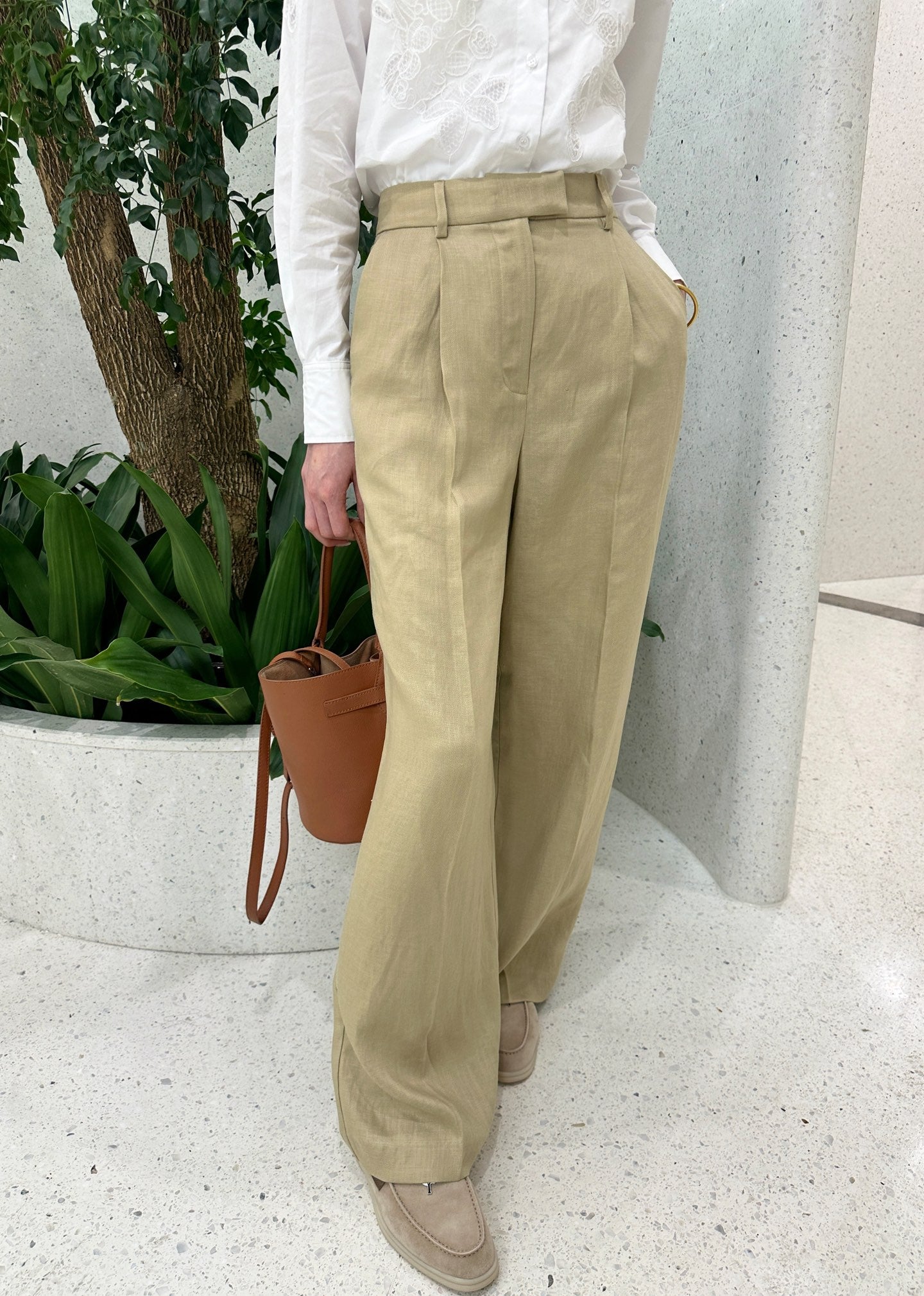 Brune 25fw linen pants