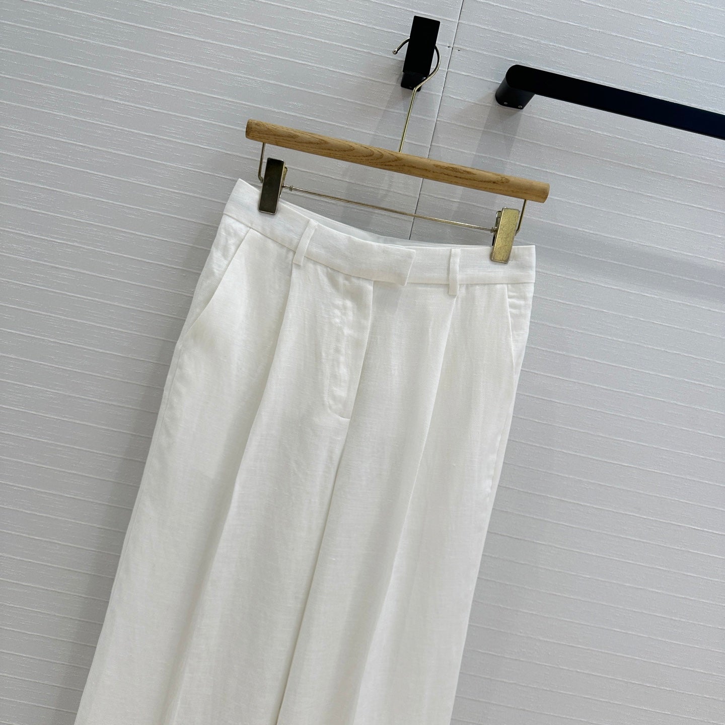 Brune 25fw linen pants