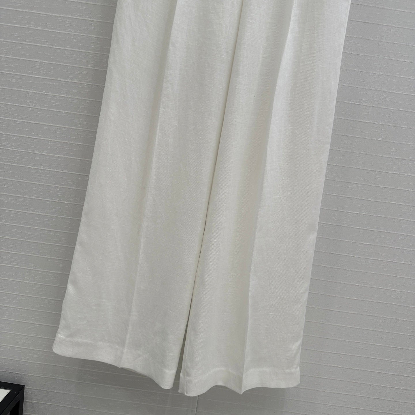Brune 25fw linen pants