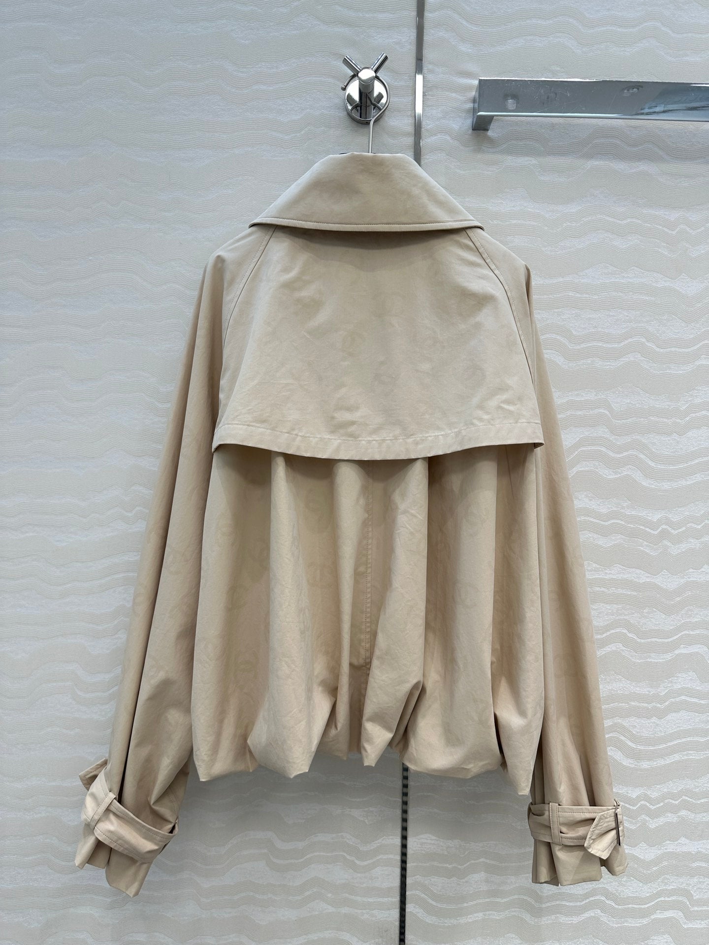 Guc 25fw  short trench coat