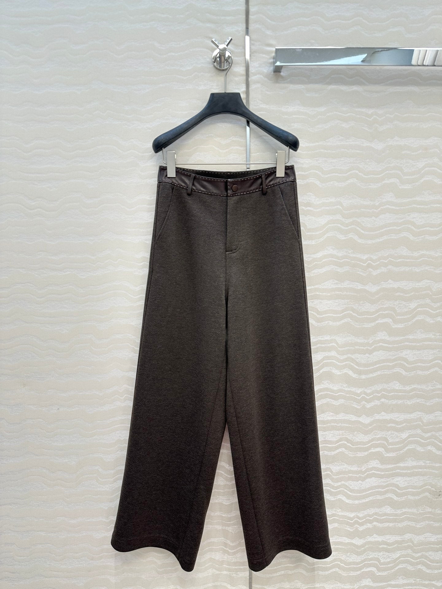 Herm 25fw all-match pants