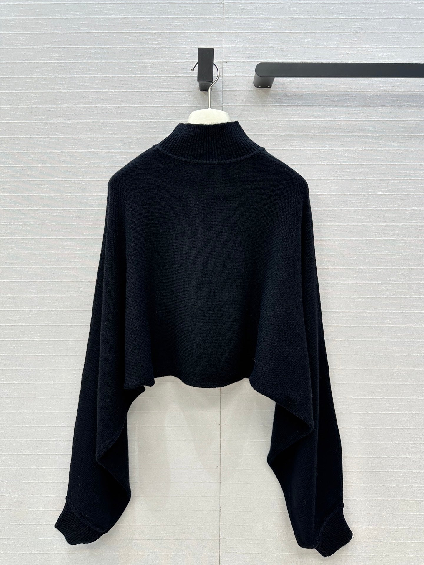 Alai 25fw knitted somck