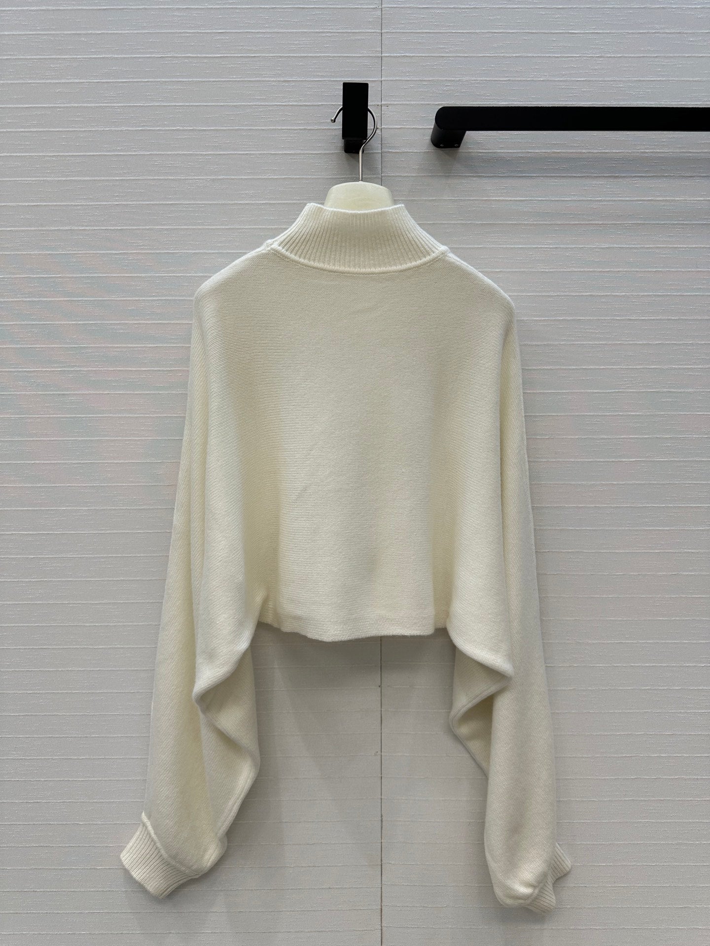 Alai 25fw knitted somck